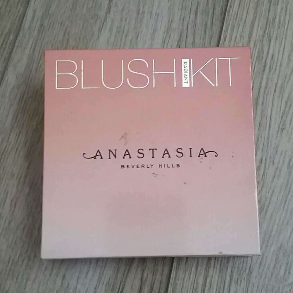 ABH Radiant blush kit